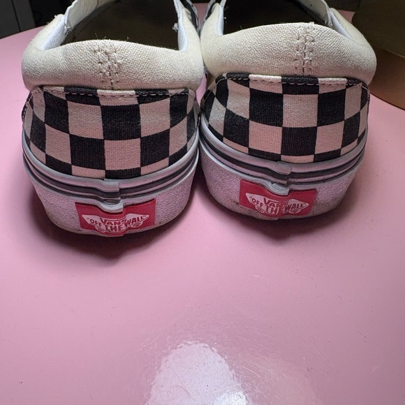 Vans women’s 8.5 Checkered Slip-On Shoes - Black and White - Picture 2 of 7